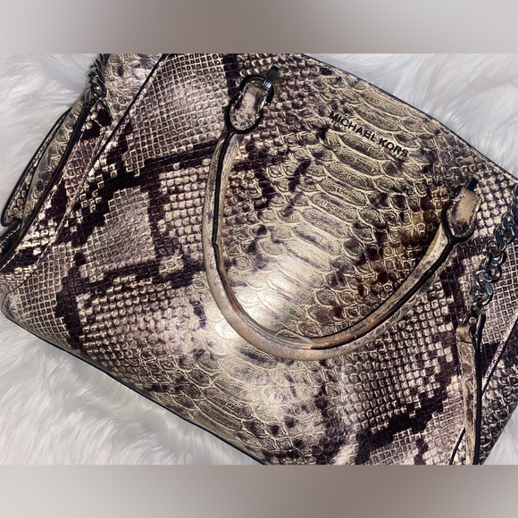MK MICHAEL KORS PYTHON SNAKESKIN CROSSBODY PURSE- WALLET NOT INCLUDED - Picture 13 of 15